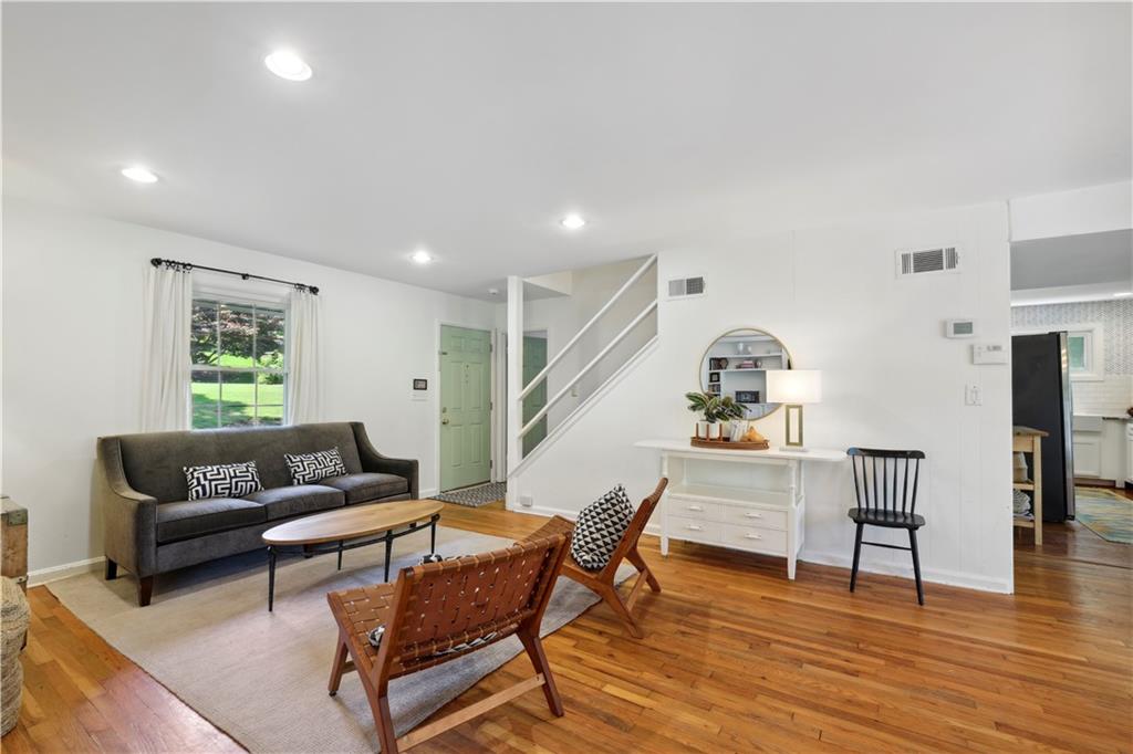 2614 Ridgemore Road NW