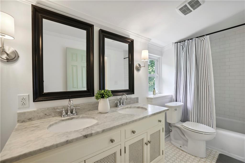 2614 Ridgemore Road NW