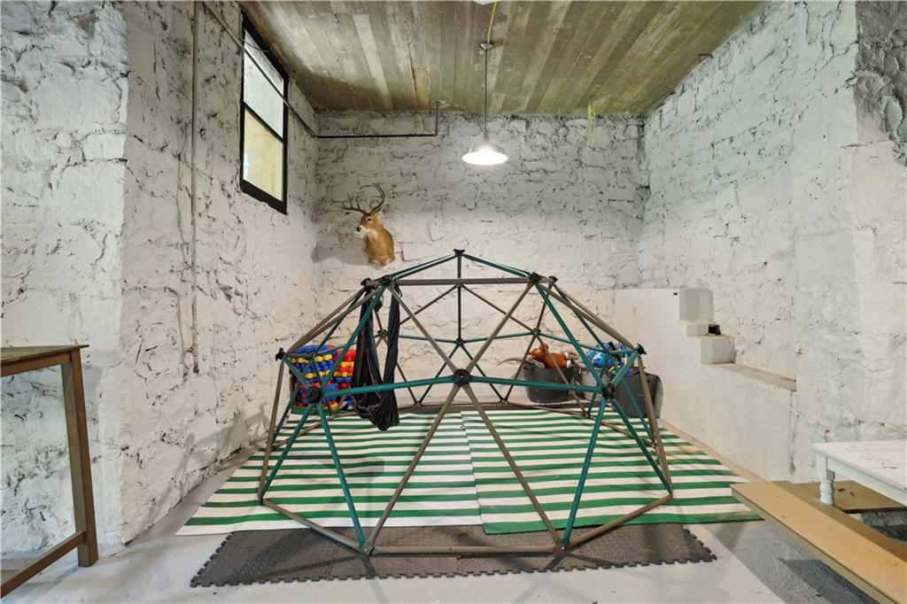 2614 Ridgemore Road NW