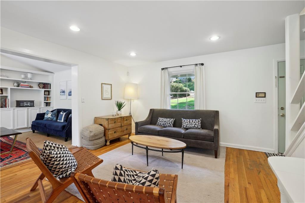 2614 Ridgemore Road NW