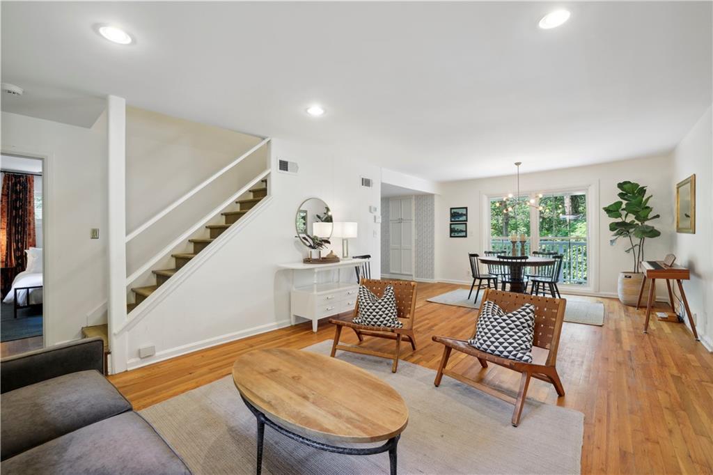 2614 Ridgemore Road NW