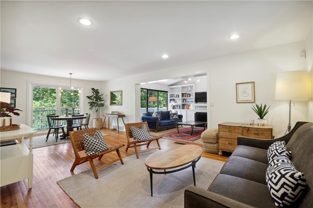 2614 Ridgemore Road NW