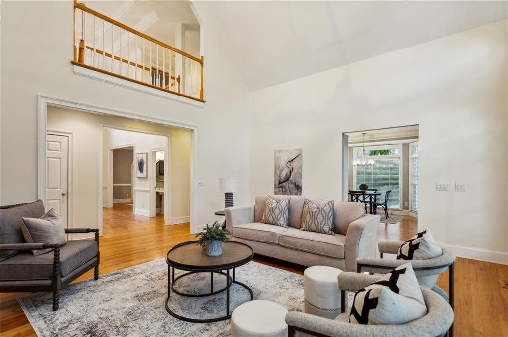 1119 Tennyson Place NE