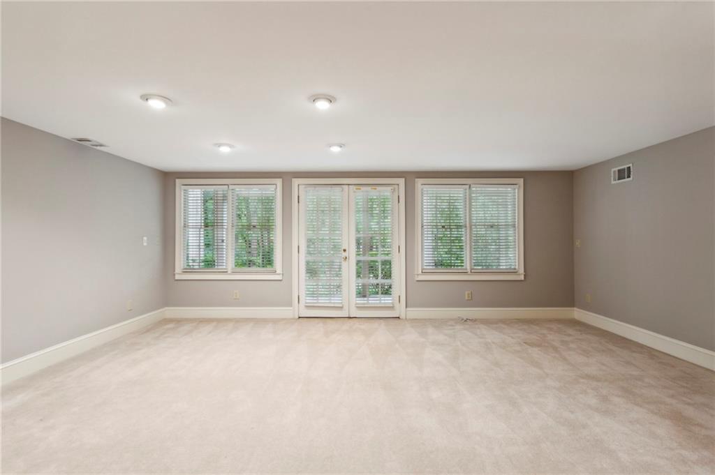 1119 Tennyson Place NE