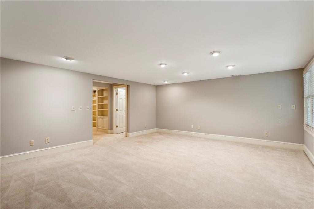 1119 Tennyson Place NE