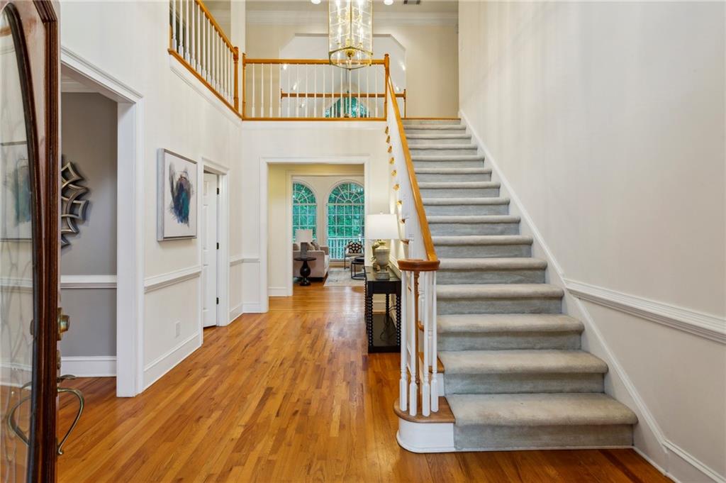 1119 Tennyson Place NE