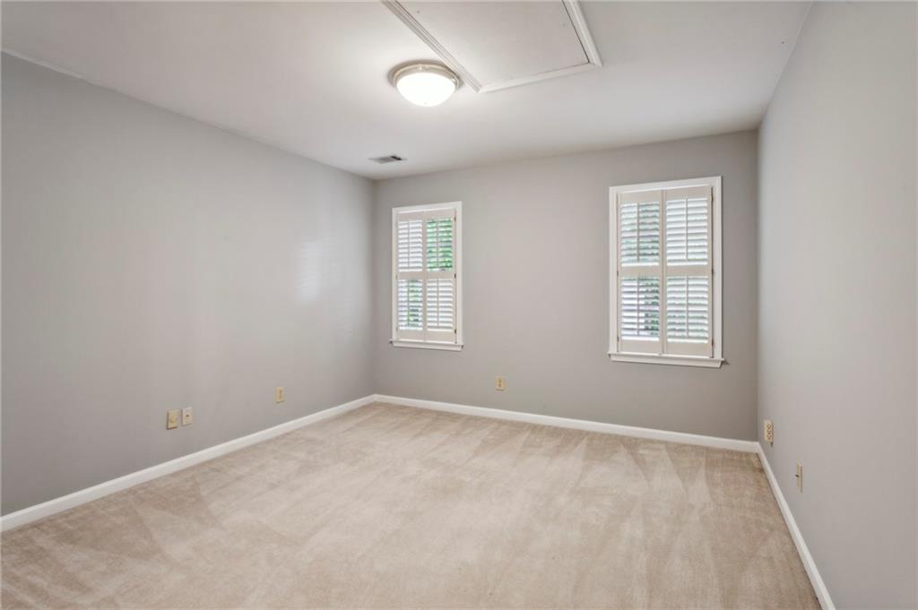 1119 Tennyson Place NE