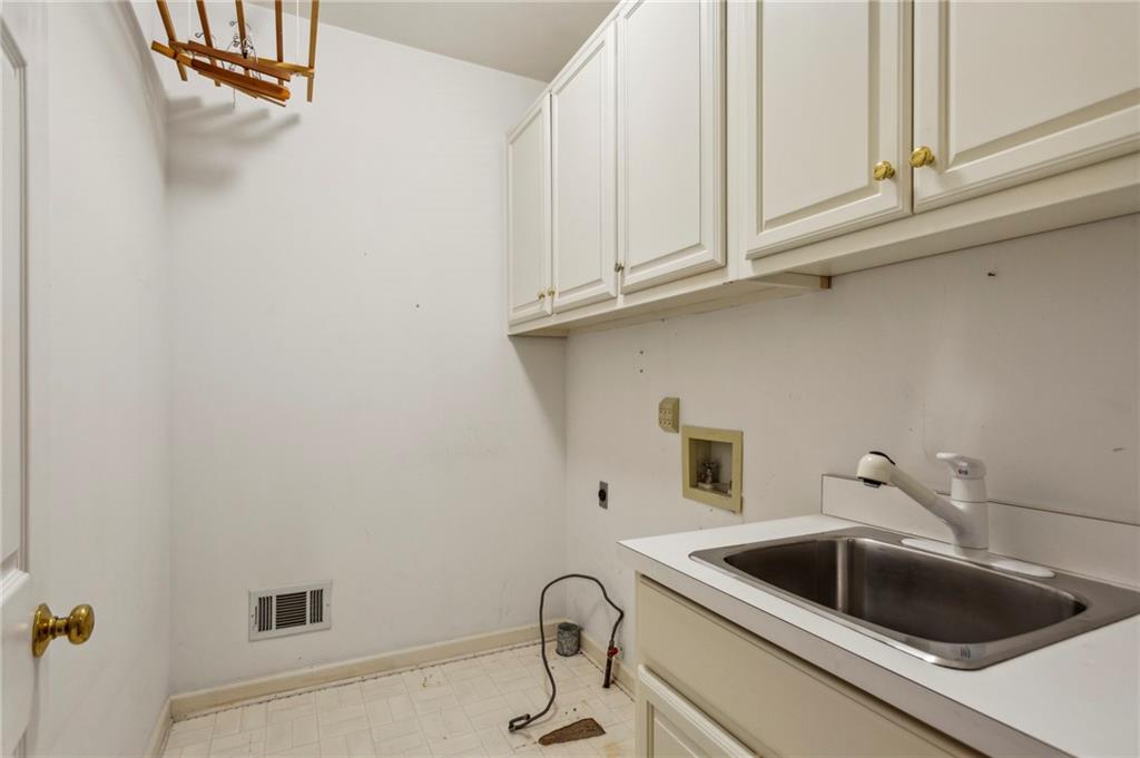 1119 Tennyson Place NE