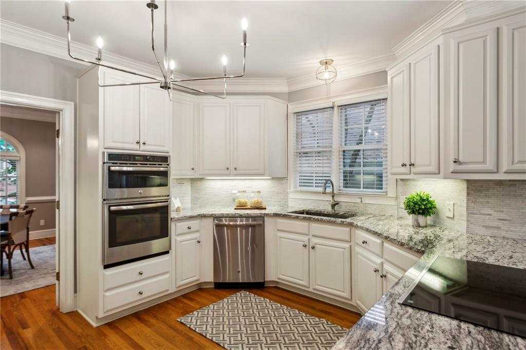 1119 Tennyson Place NE