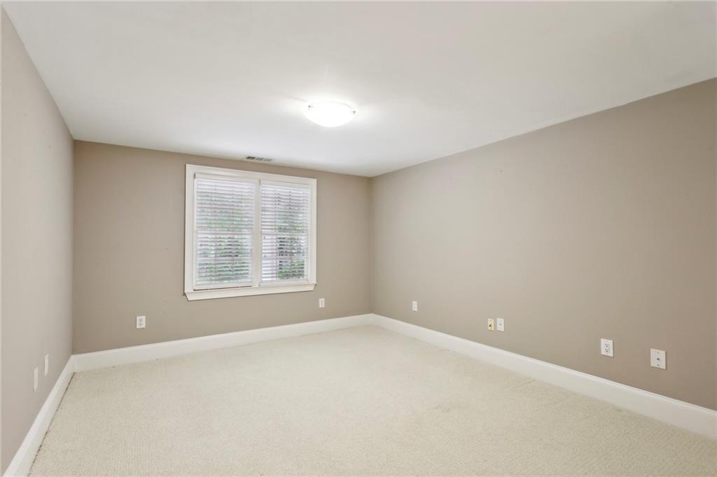 1119 Tennyson Place NE