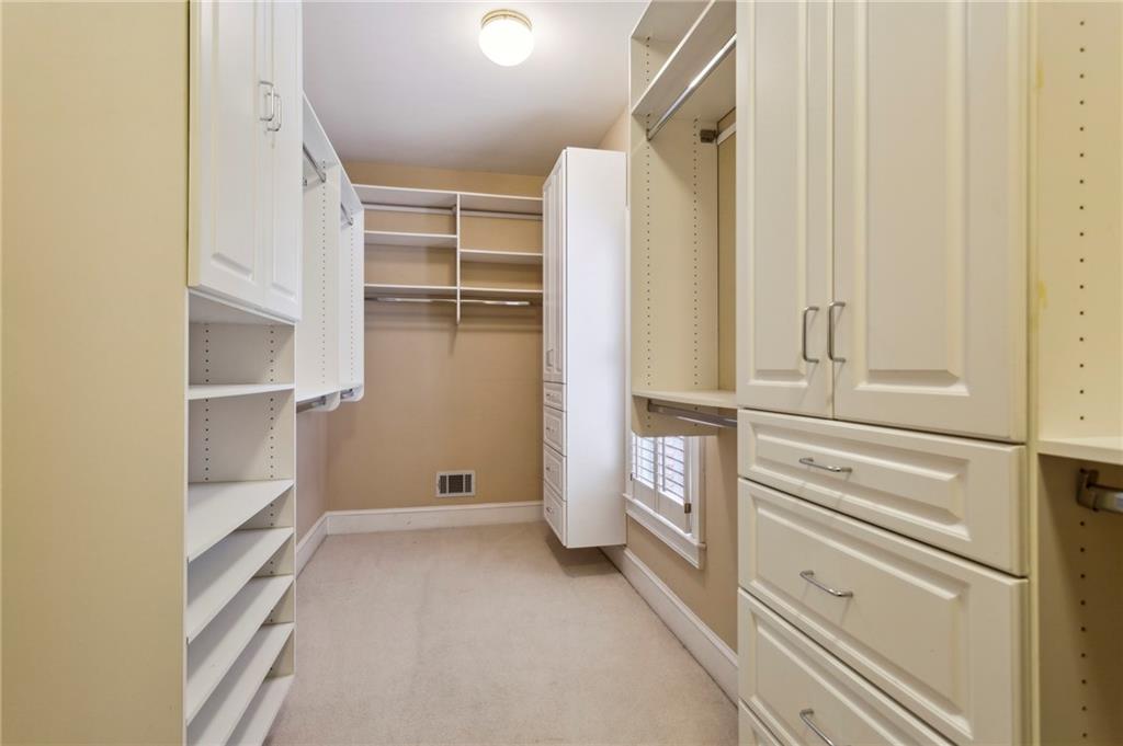 1119 Tennyson Place NE