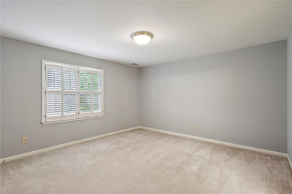 1119 Tennyson Place NE