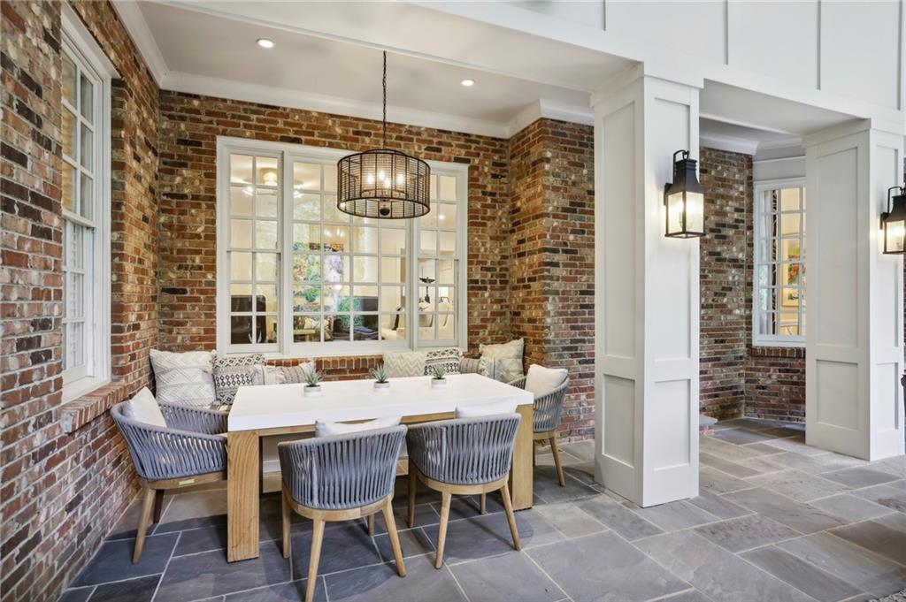 2905 Stone Brook Park NE