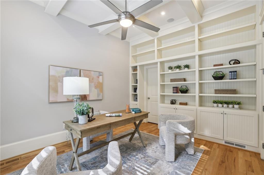 3194 Silver Lake Drive NE