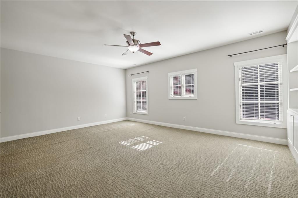 3194 Silver Lake Drive NE