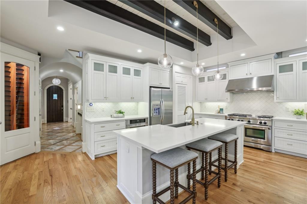 3194 Silver Lake Drive NE