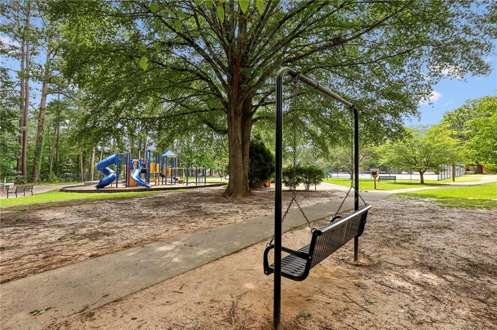 3194 Silver Lake Drive NE