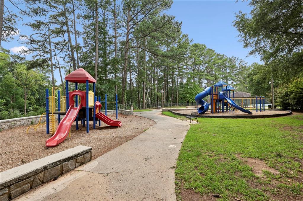 3194 Silver Lake Drive NE