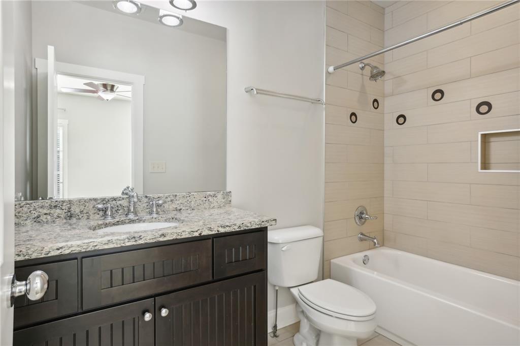 3194 Silver Lake Drive NE