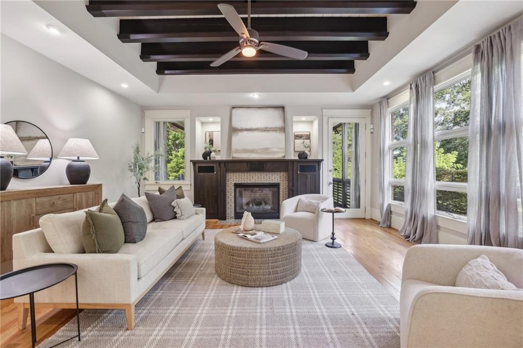 3194 Silver Lake Drive NE