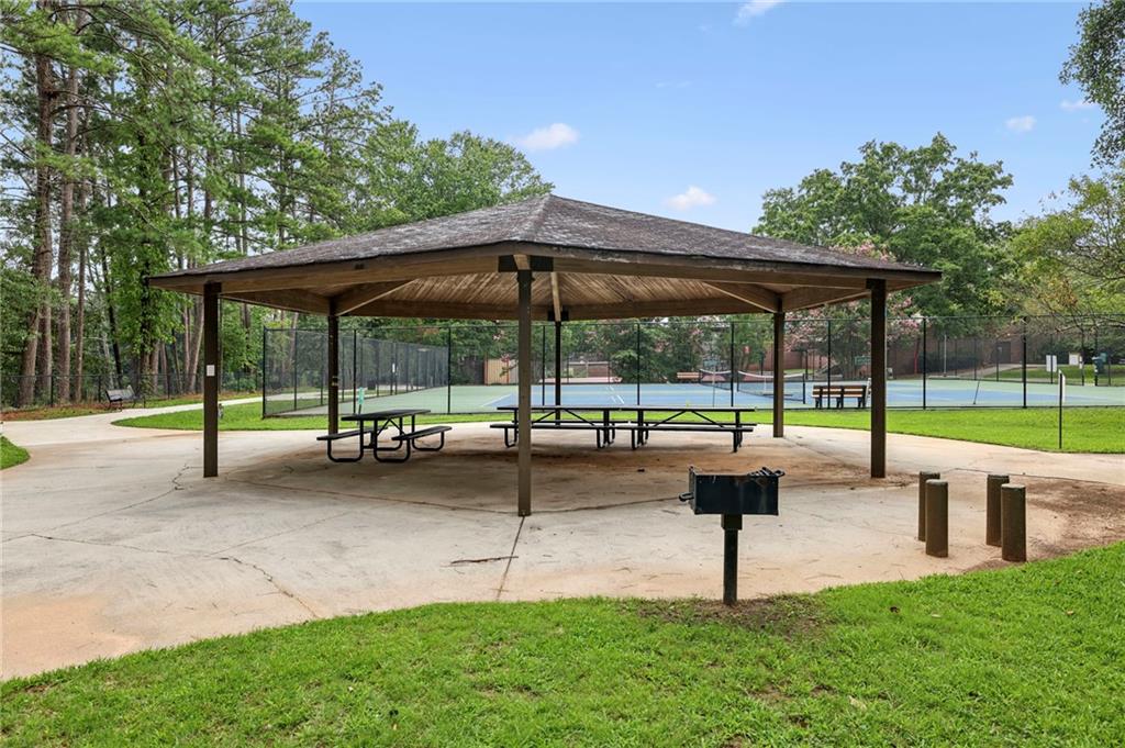 3194 Silver Lake Drive NE