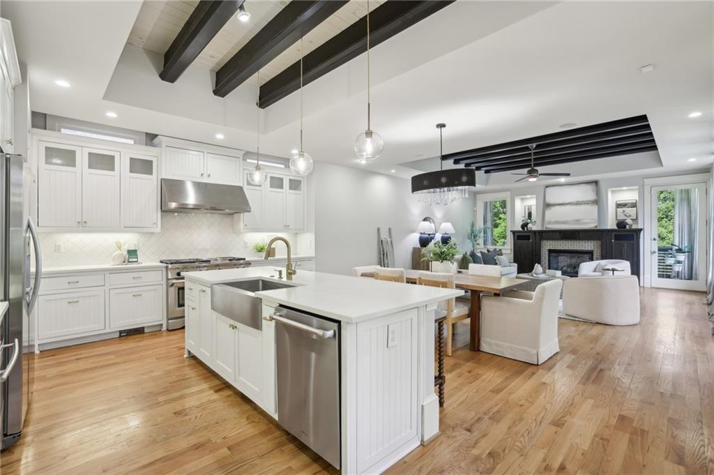 3194 Silver Lake Drive NE