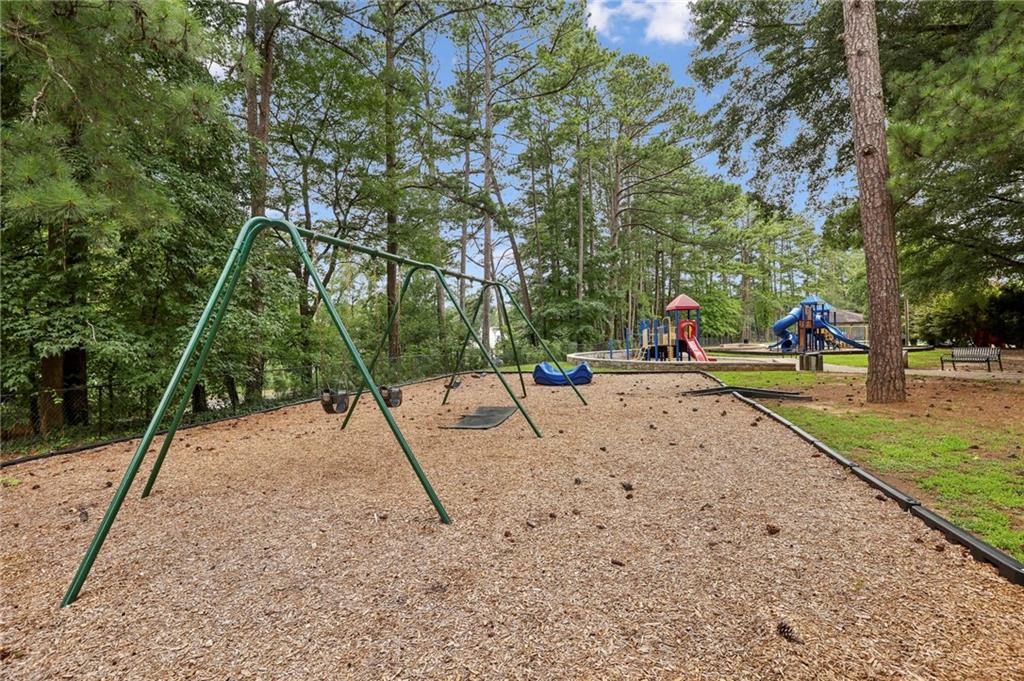 3194 Silver Lake Drive NE