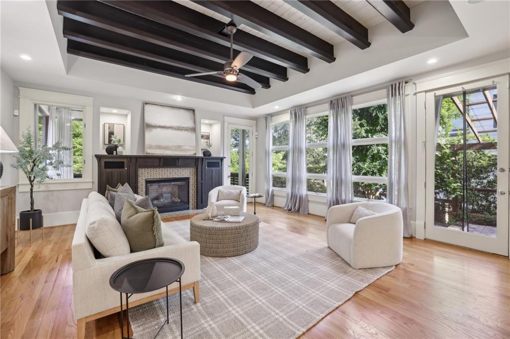 3194 Silver Lake Drive NE