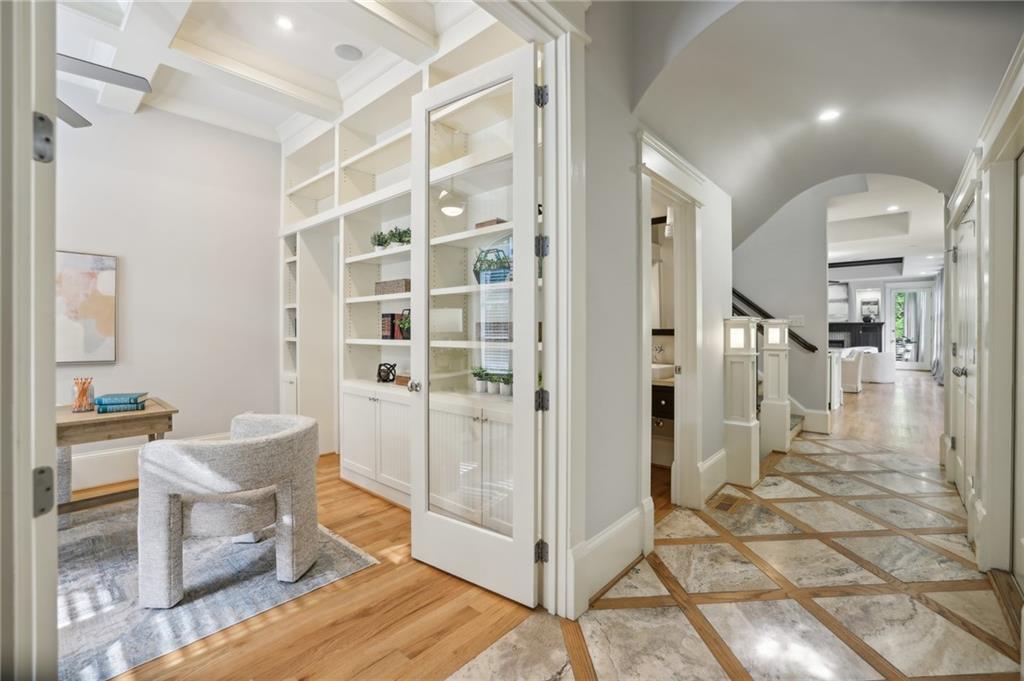 3194 Silver Lake Drive NE