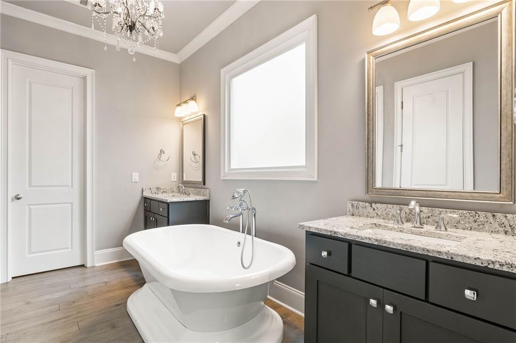 820 Novello Court NE