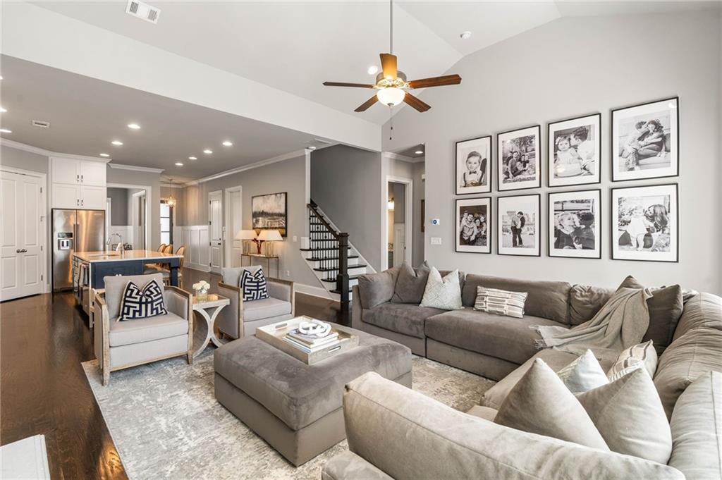 820 Novello Court NE