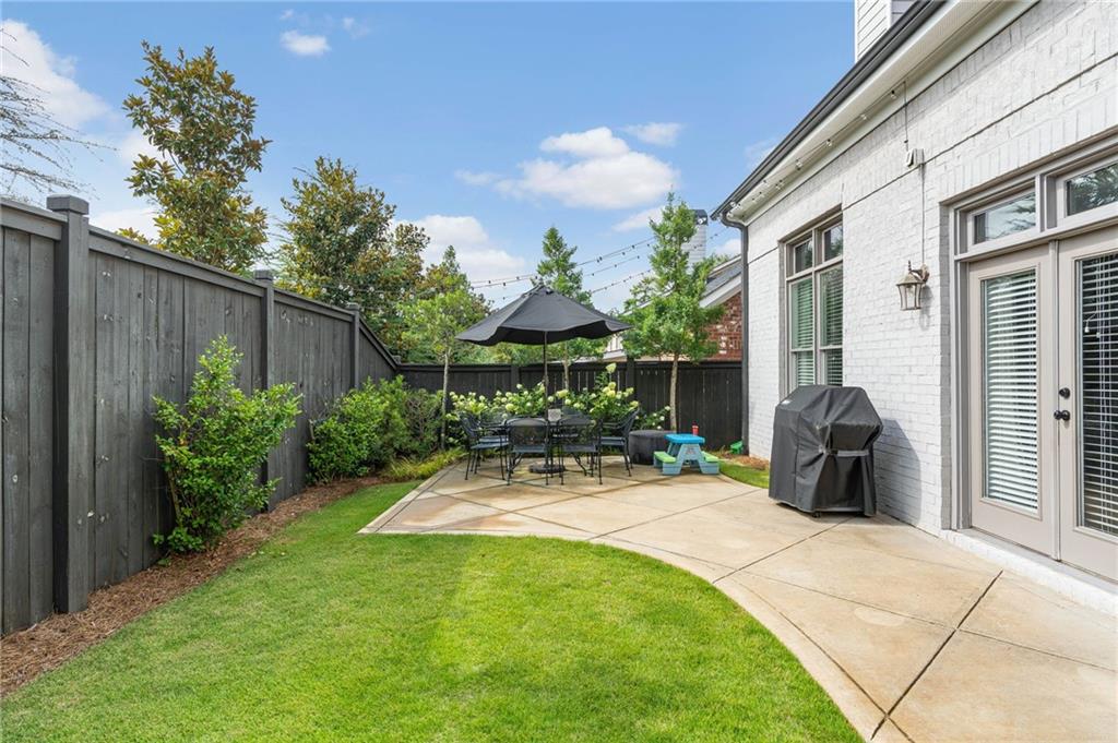 820 Novello Court NE