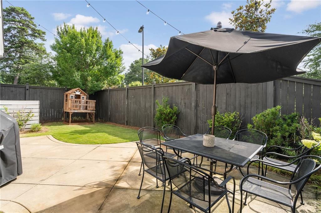 820 Novello Court NE