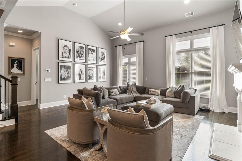 820 Novello Court NE