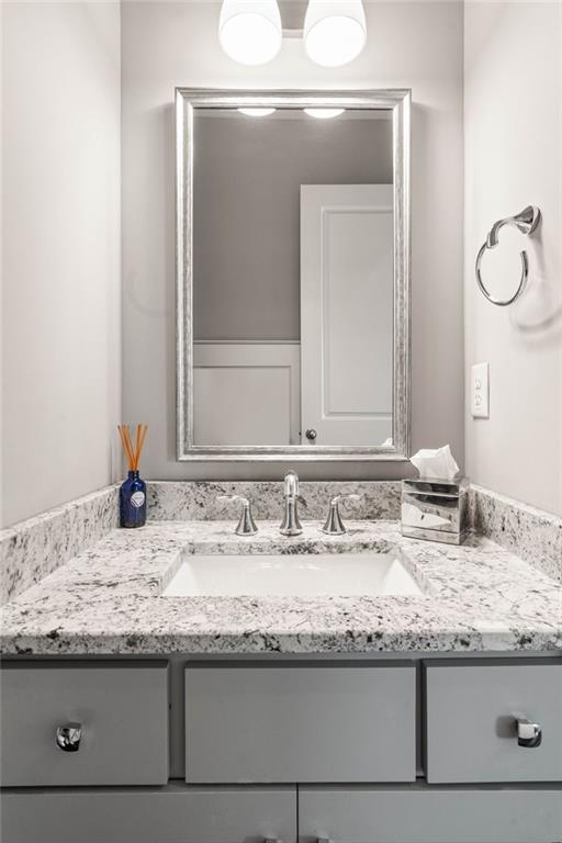 820 Novello Court NE