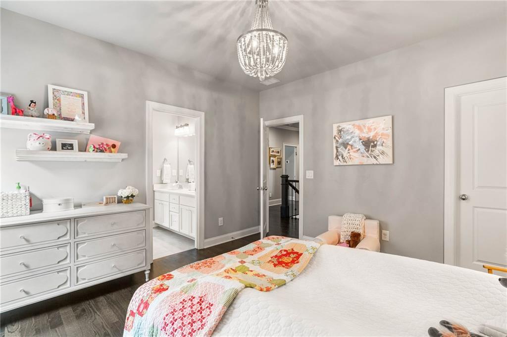 820 Novello Court NE