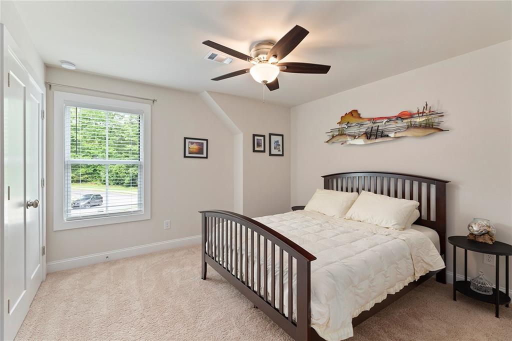 3236 Columbia Oaks Way