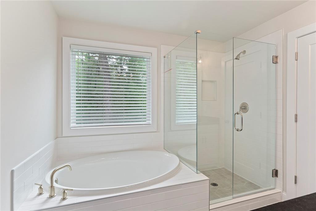 3236 Columbia Oaks Way