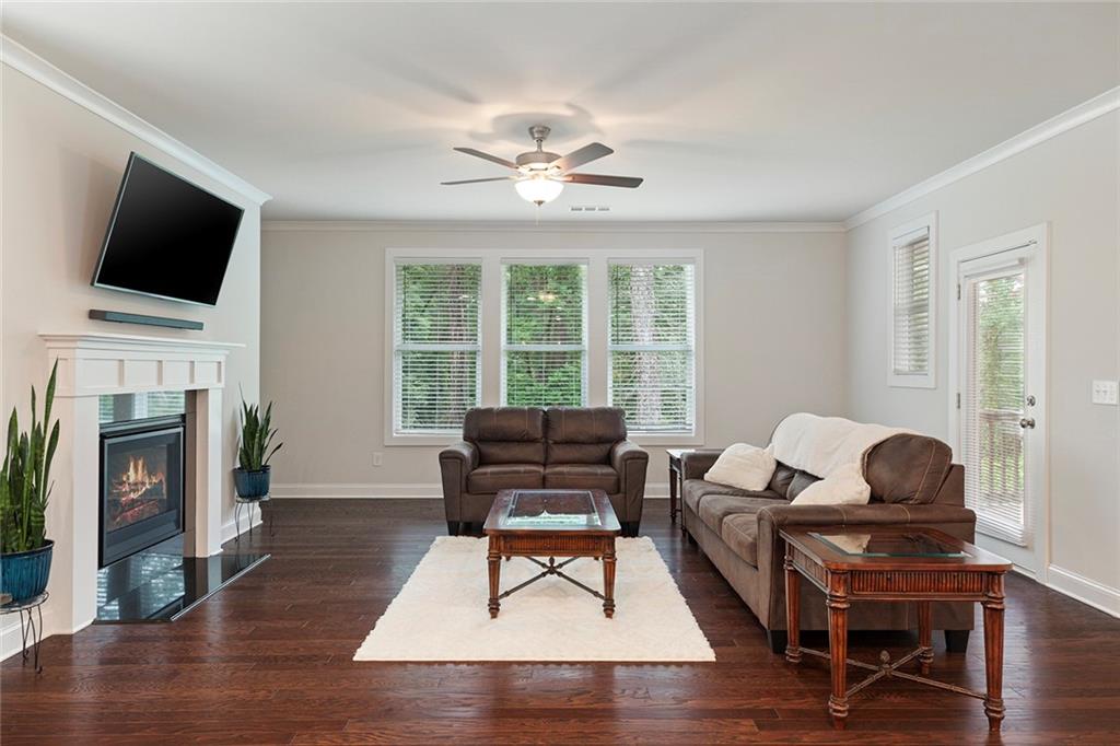 3236 Columbia Oaks Way