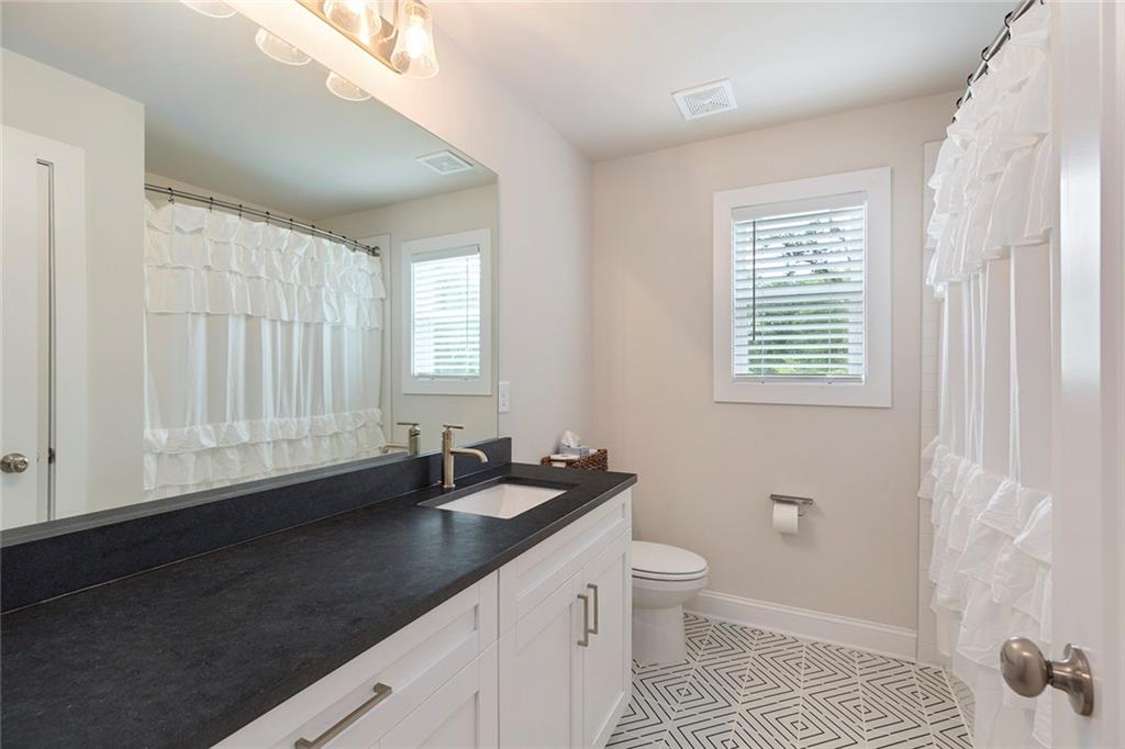 3236 Columbia Oaks Way