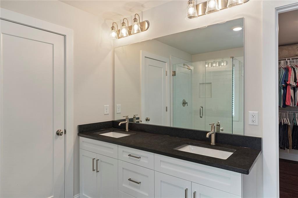 3236 Columbia Oaks Way