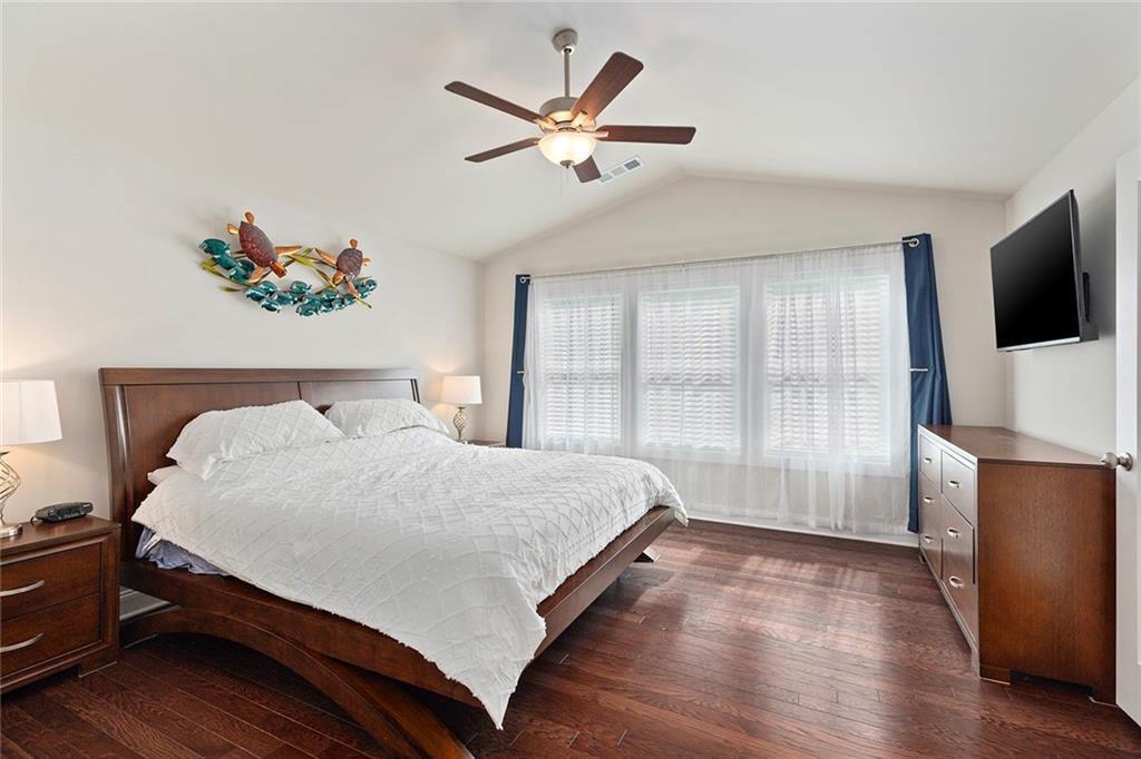 3236 Columbia Oaks Way