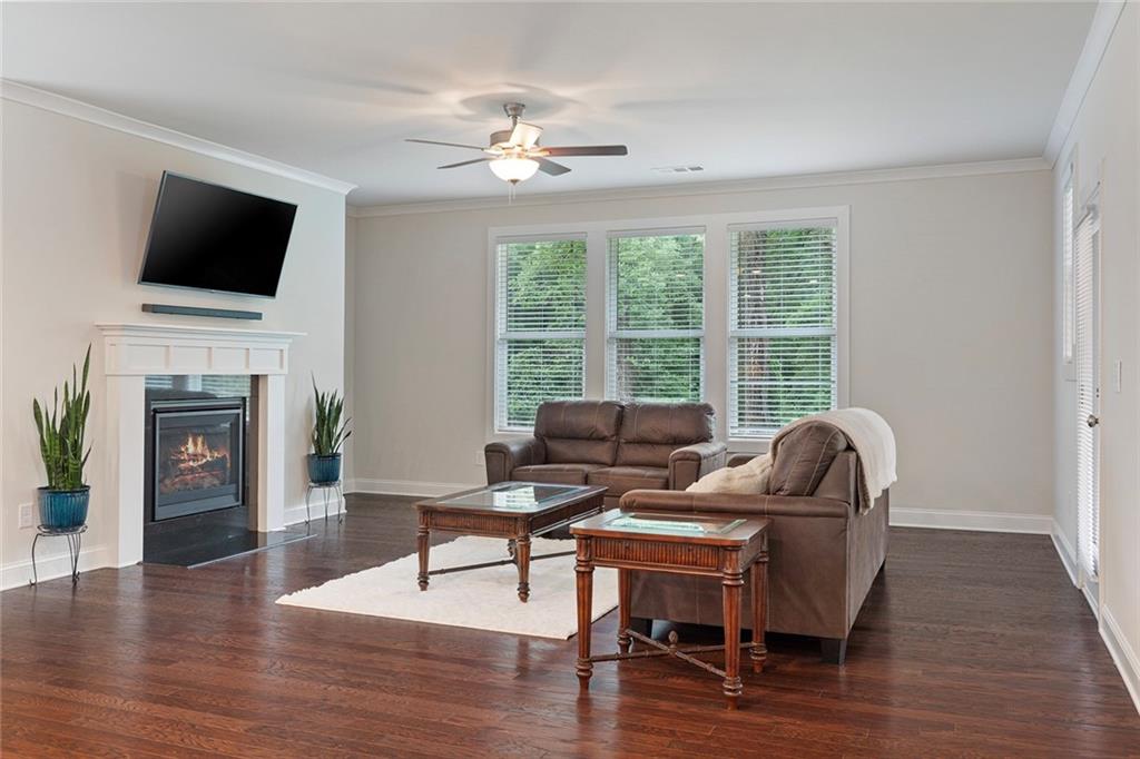 3236 Columbia Oaks Way