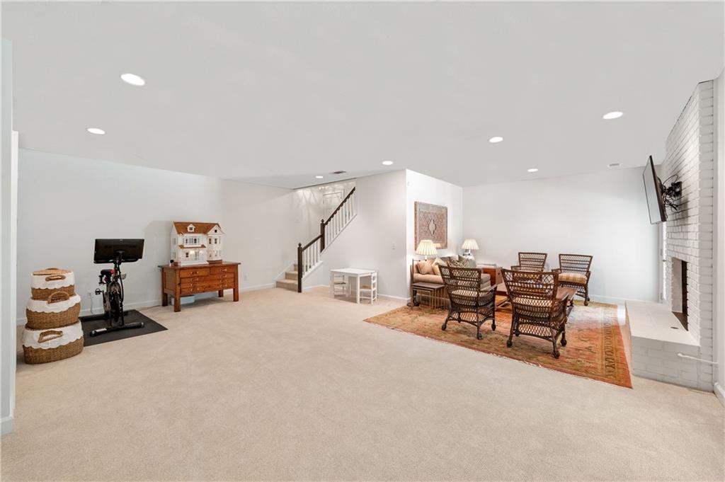 517 Arden At Argonne NW