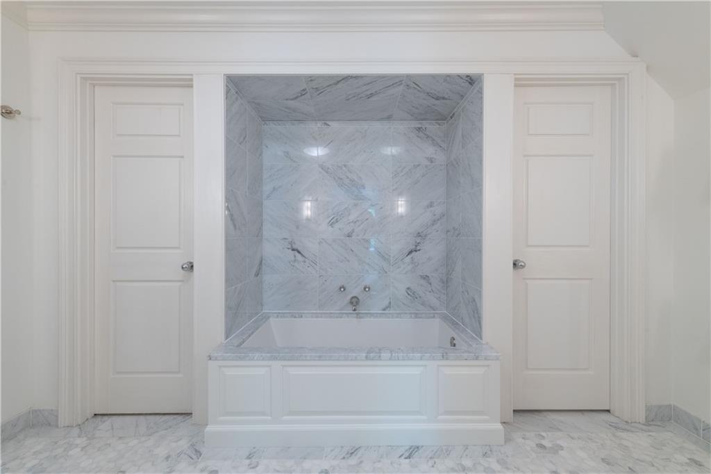 517 Arden At Argonne NW