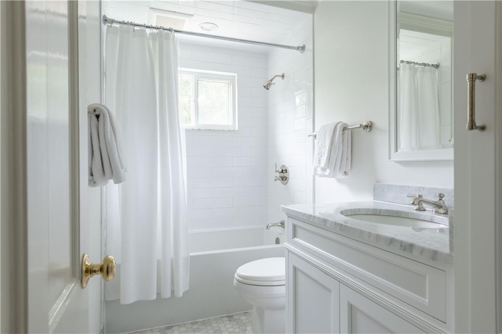 517 Arden At Argonne NW