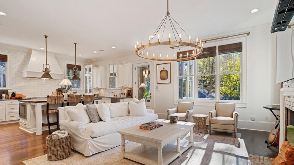 747 Greenwood Avenue NE