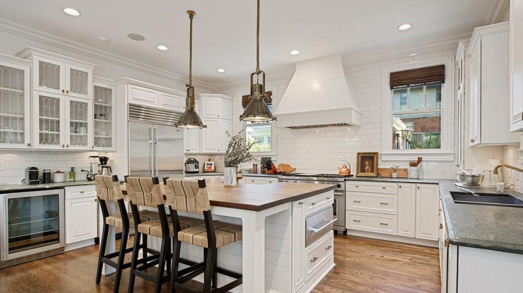 747 Greenwood Avenue NE