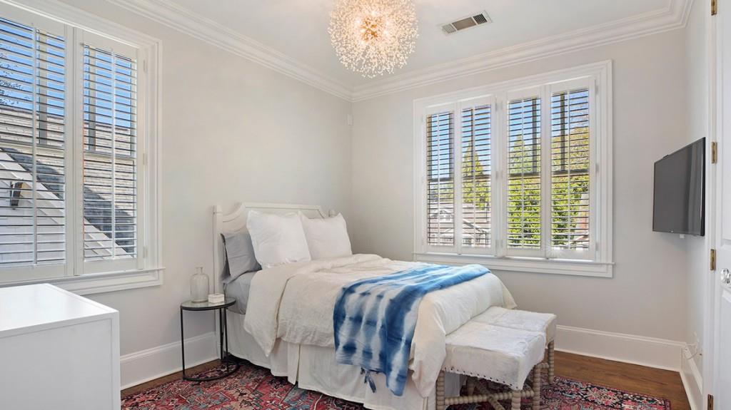 747 Greenwood Avenue NE