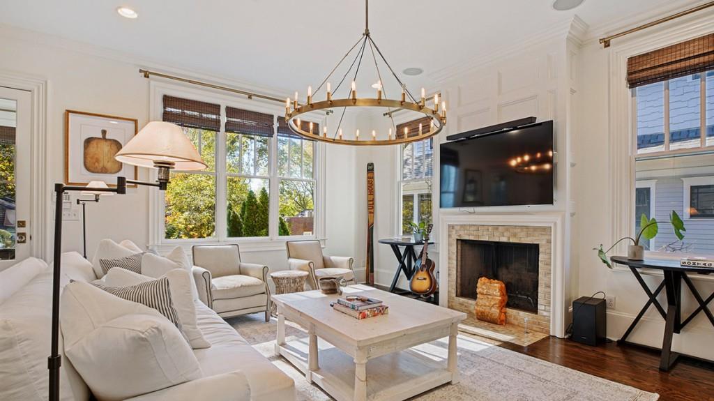 747 Greenwood Avenue NE